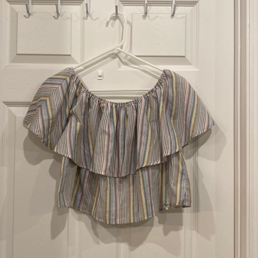 🐰Kimchi blue Flowy pinstriped top